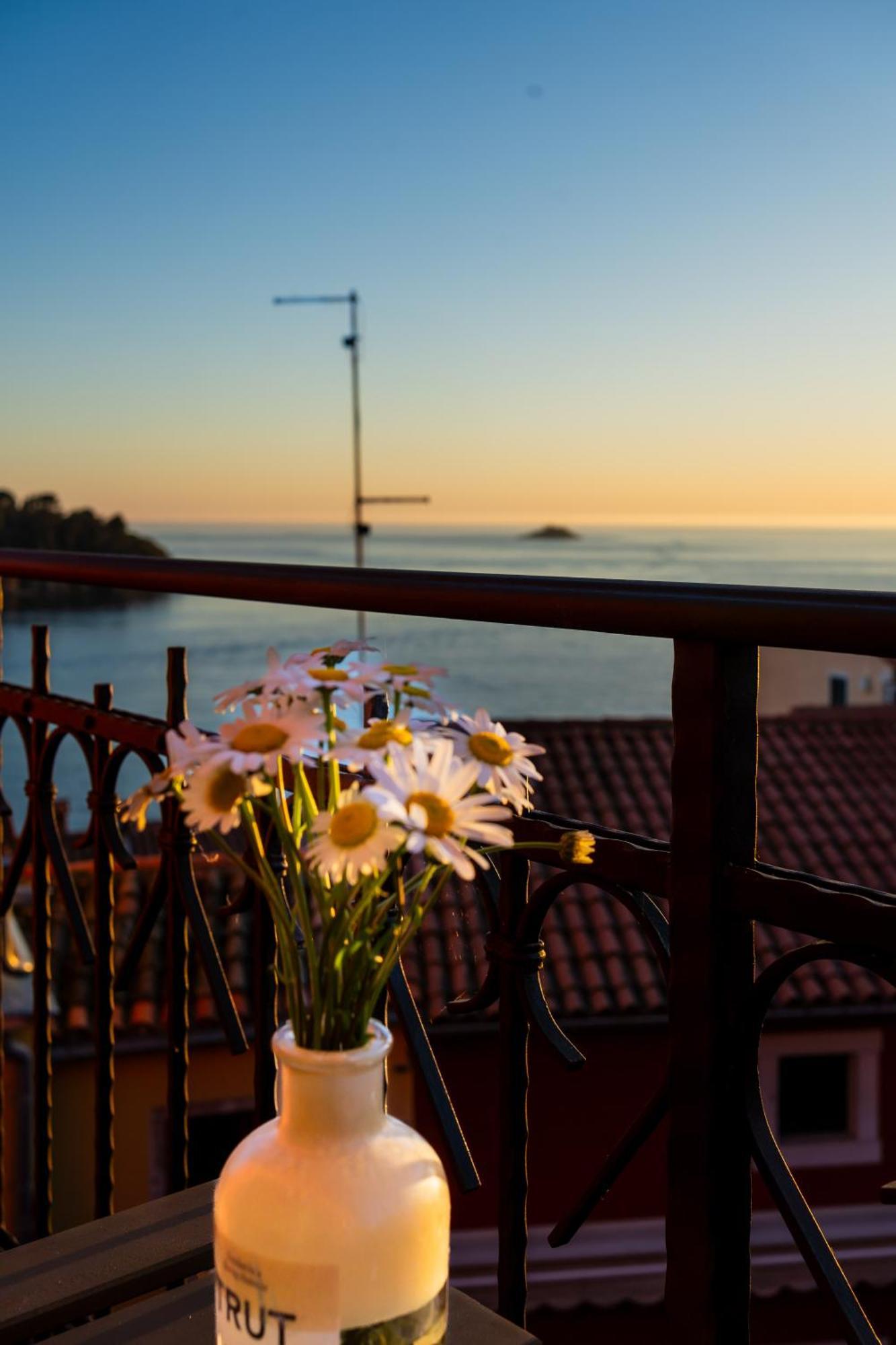 Old Town Seabreeze Residence Rovinj Buitenkant foto